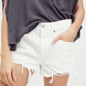 Levi’s 501 white jean shorts